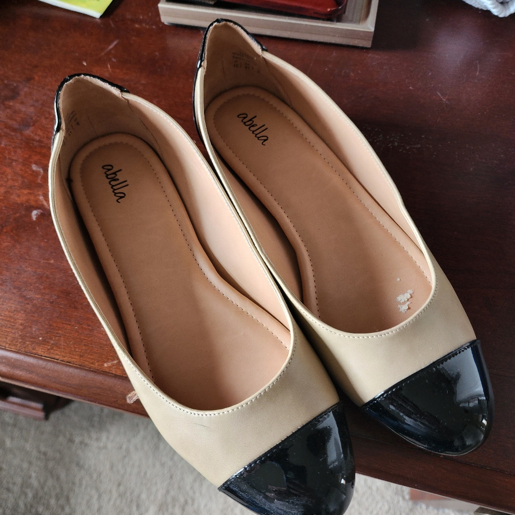 Size 10 Akella Flats